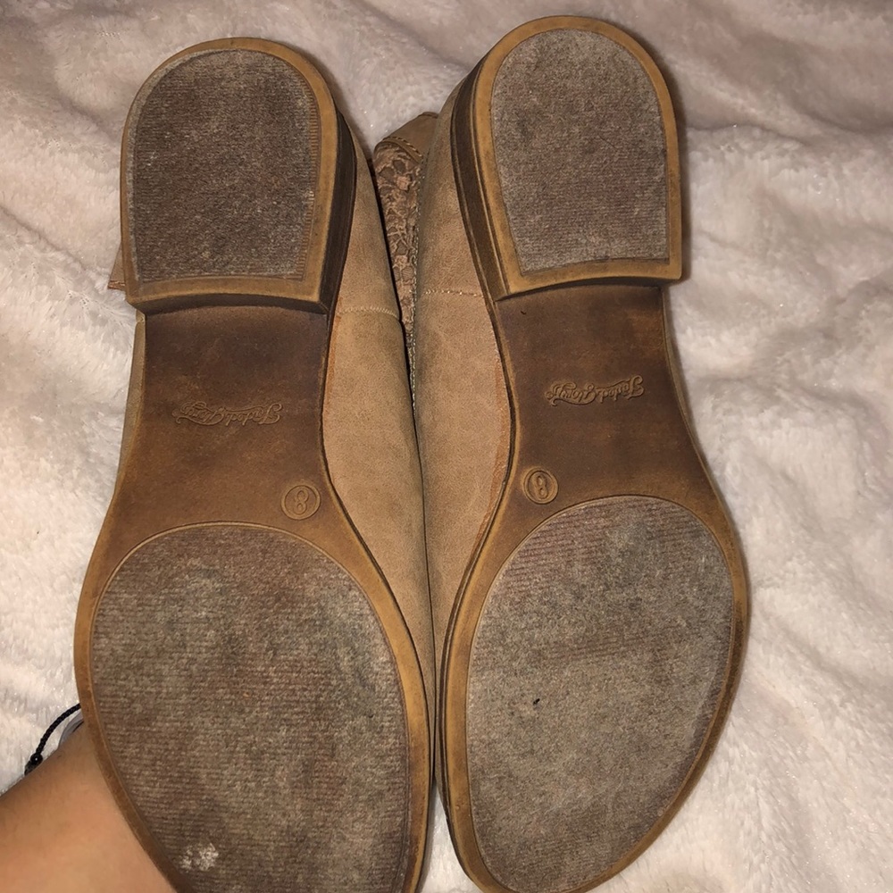 Booties - Picture 4 of 5